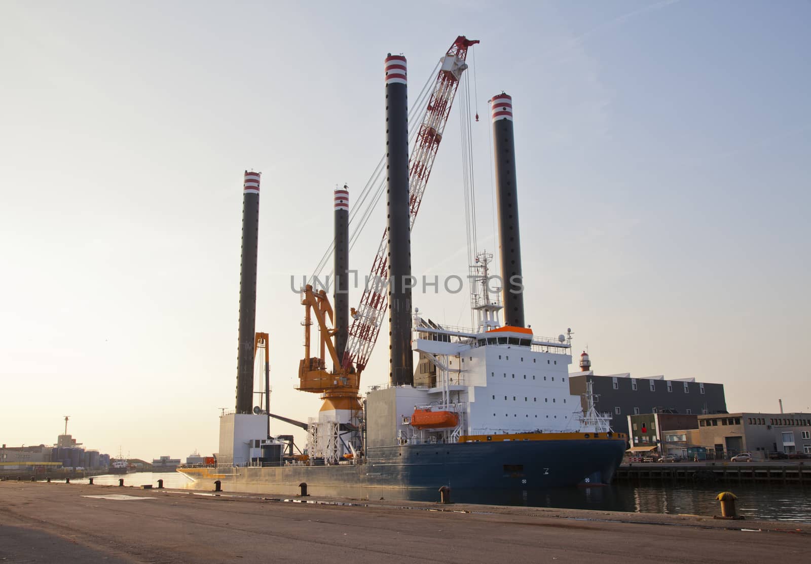 Transportation of a huge crane on a special ship