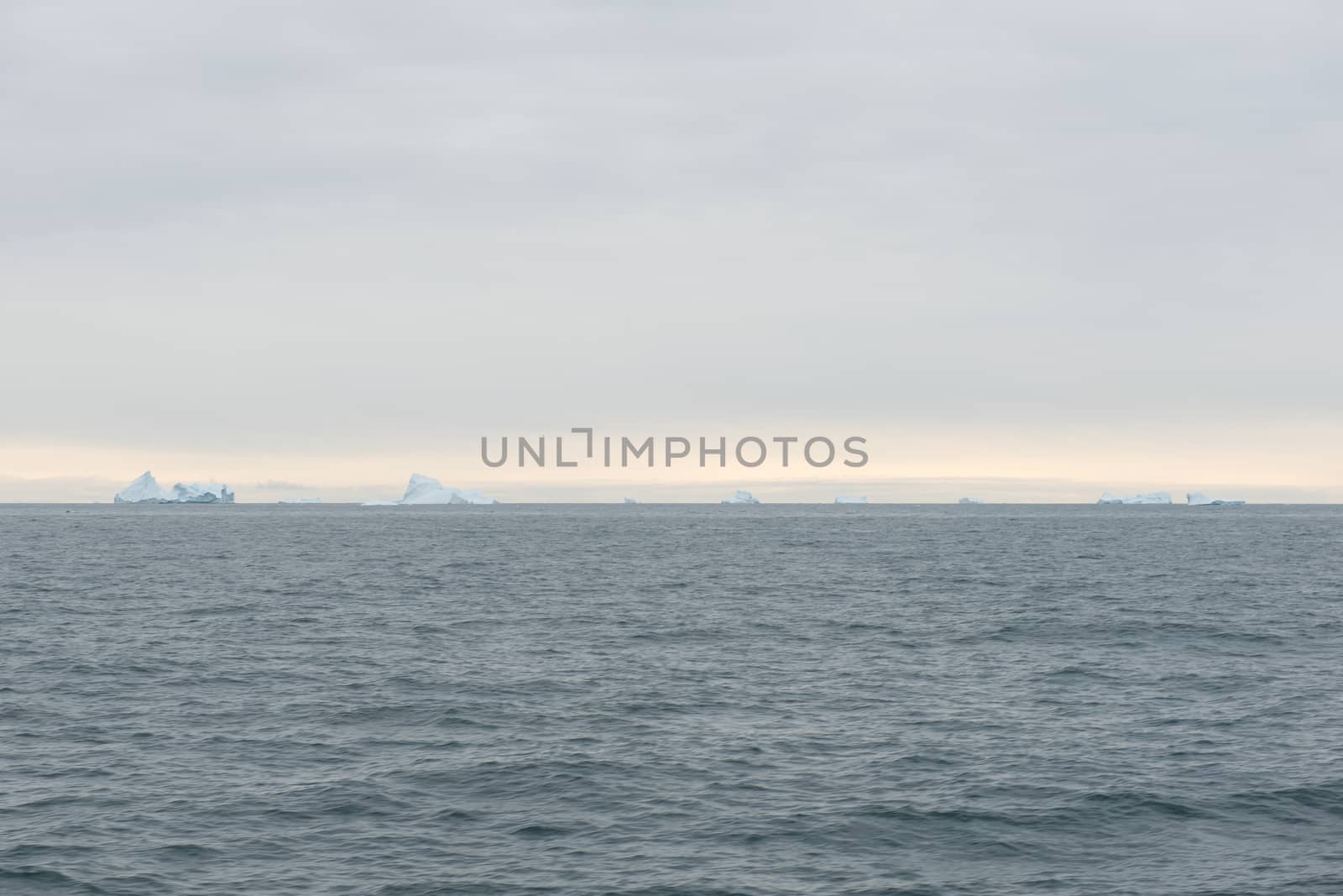 Seascape with icebergs by Arrxxx