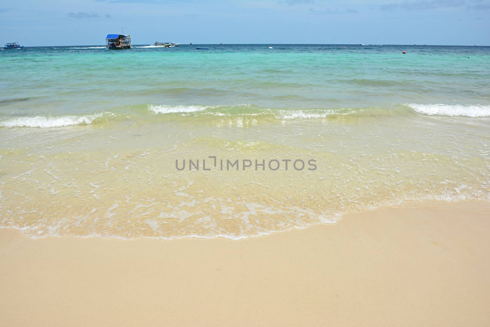 Idyllic Scene Beach Koh Larn,Ta Yai Beach Thailand by think4photop