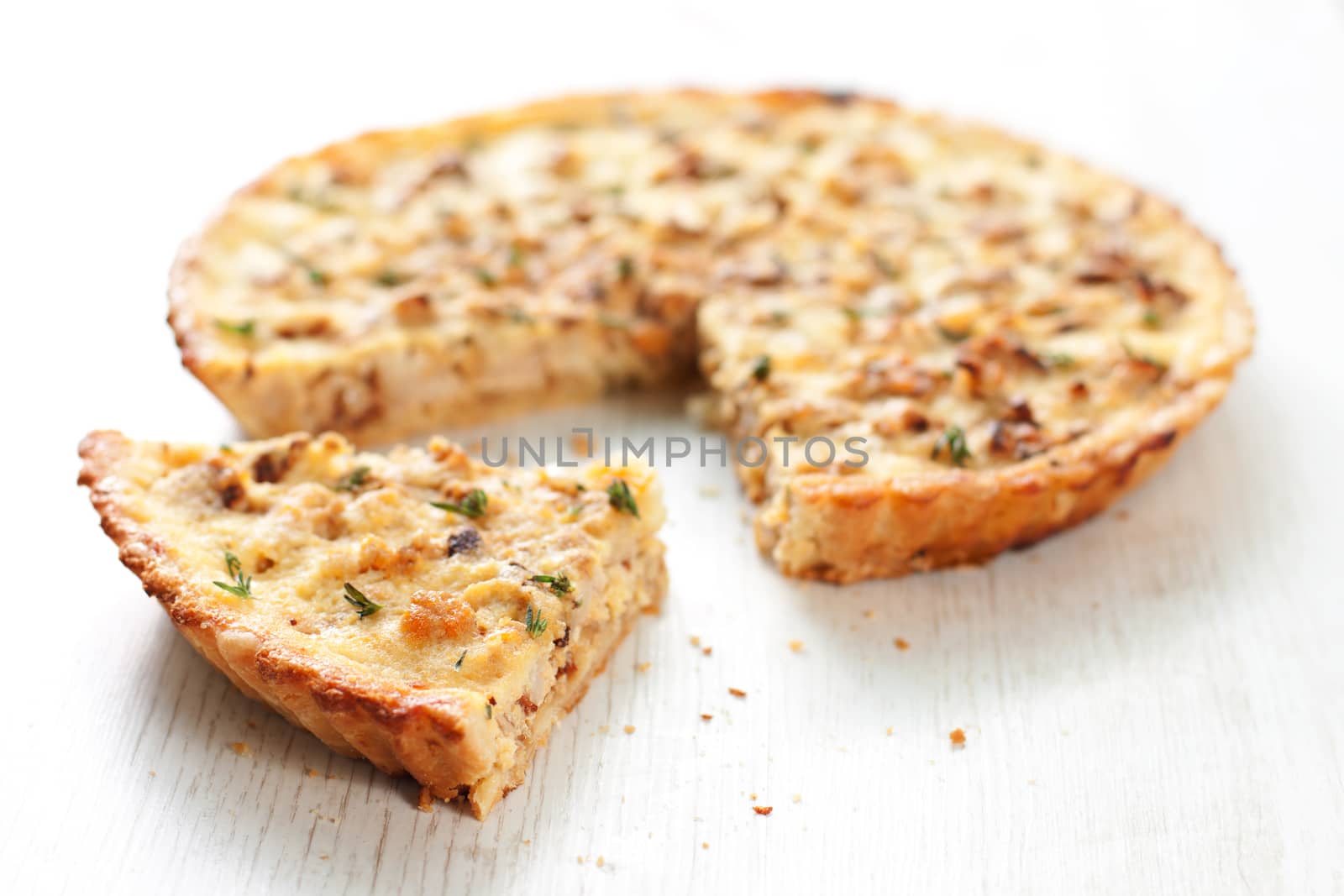 Cauliflower and caramelized onion tart 