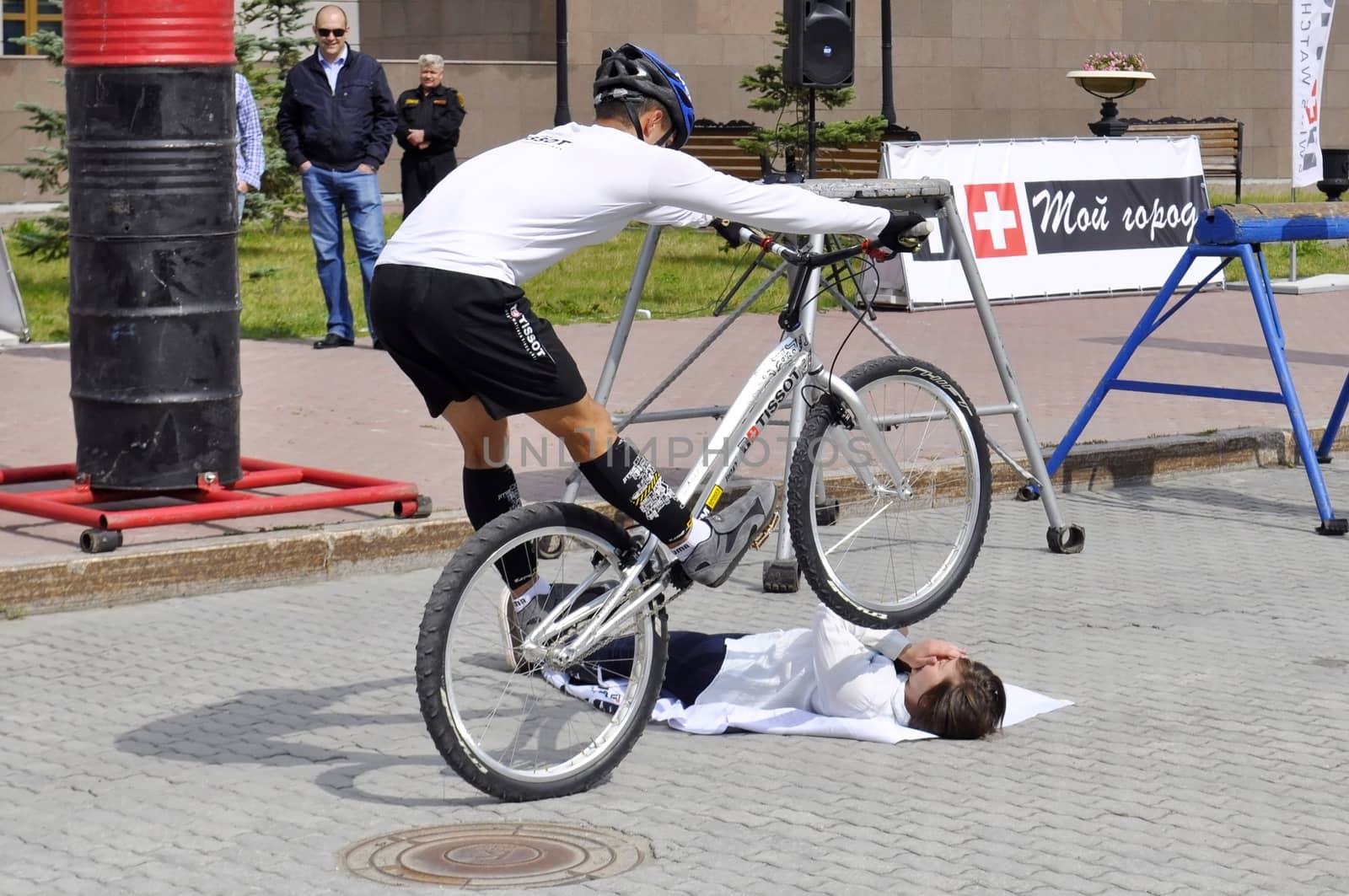 Timur Ibragimov � the champion of Russia on a cycle trial, acts  by veronka72