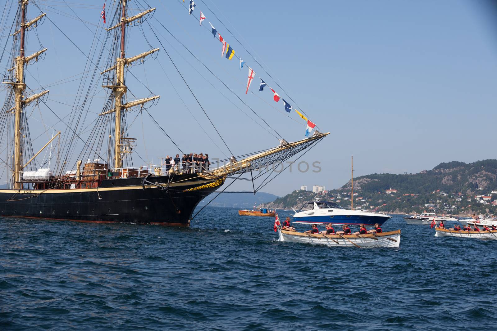 Tall Ship Races Bergen by SveinOttoJacobsen