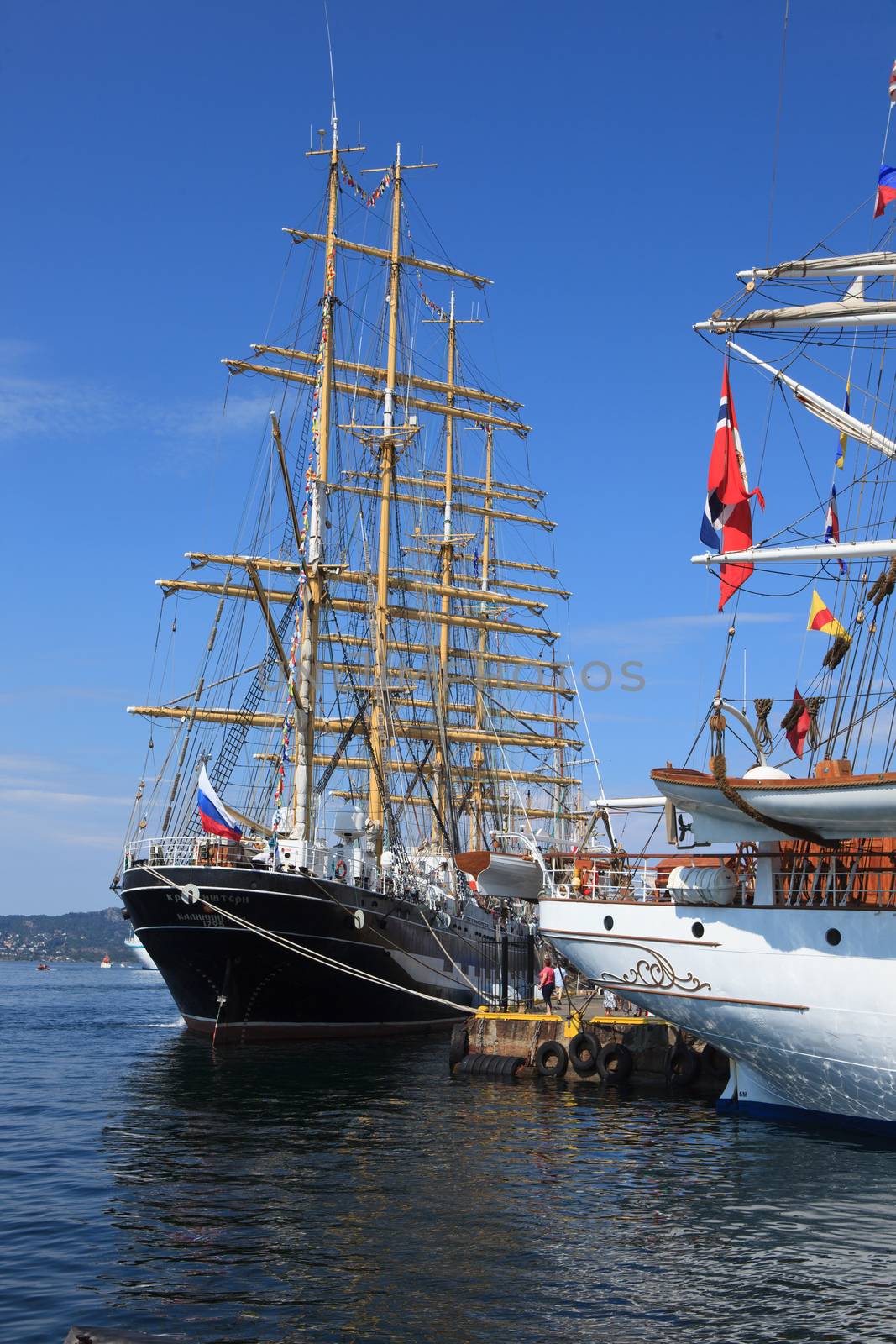 Tall Ship Races Bergen by SveinOttoJacobsen
