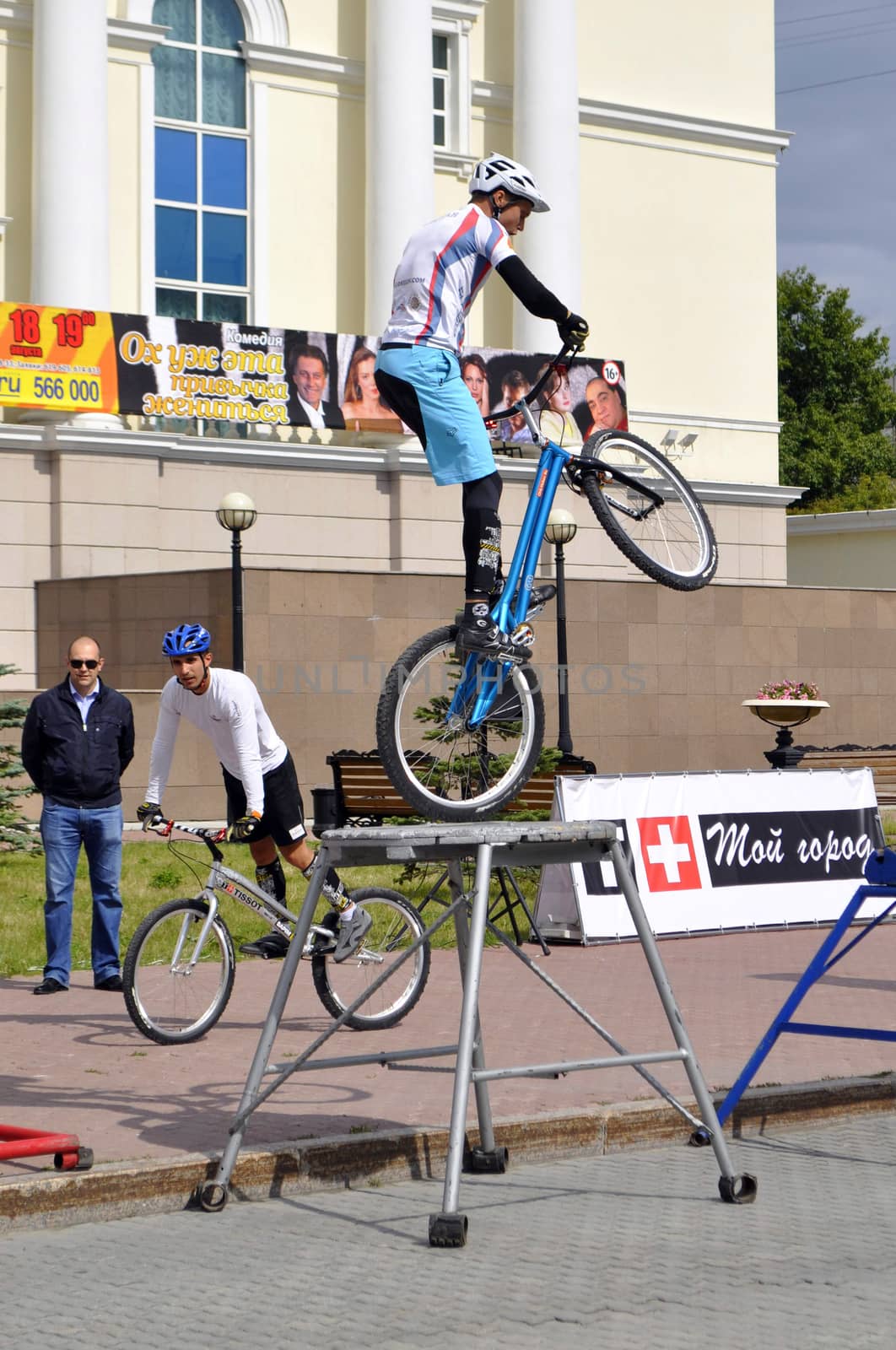 Timur Ibragimov and Mikhail Sukhanov's performance, champions of Russia on a cycle trial. City Day of Tyumen on July 26, 2014