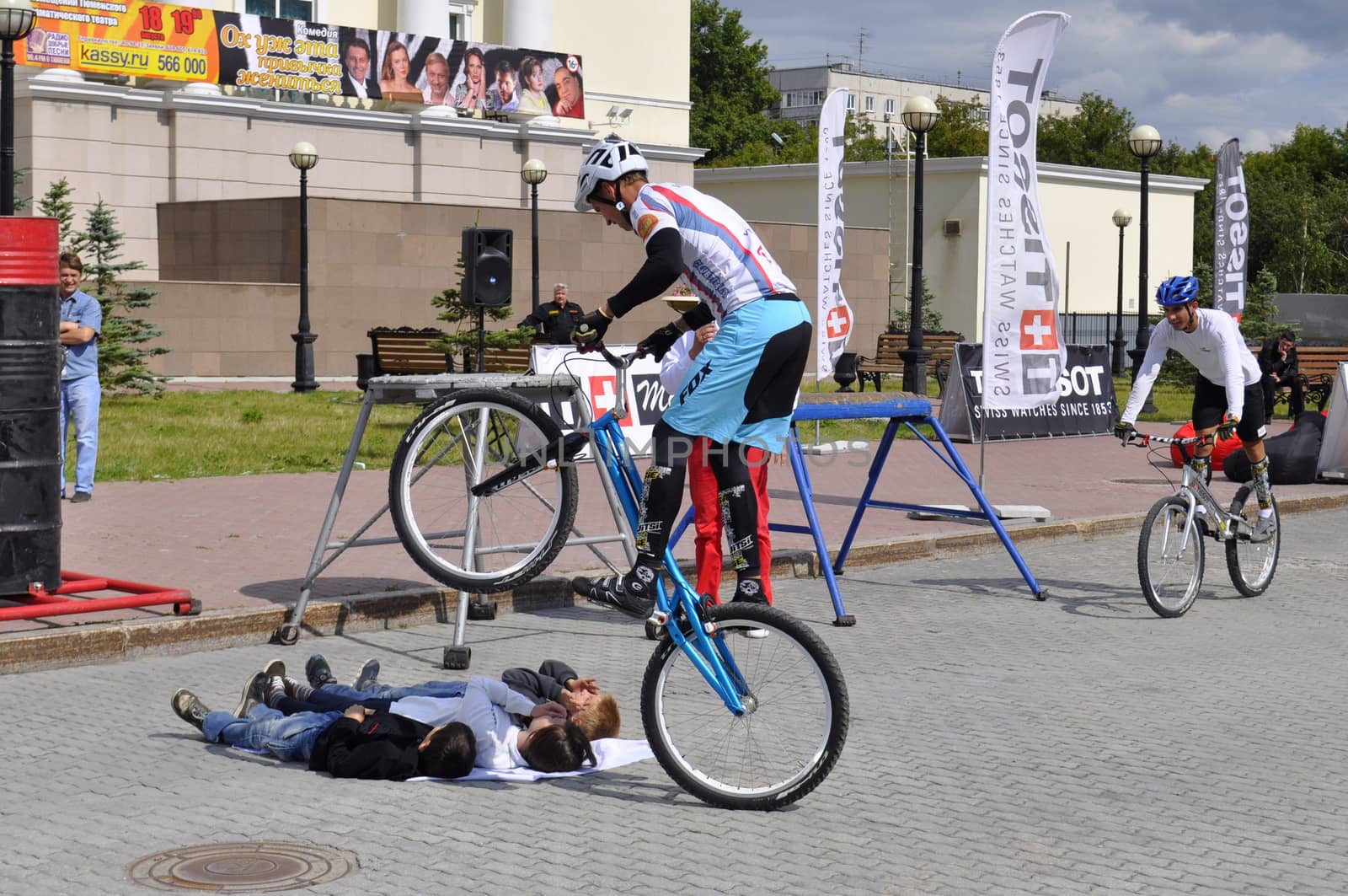 Timur Ibragimov and Mikhail Sukhanov's performance, champions of Russia on a cycle trial. City Day of Tyumen on July 26, 2014