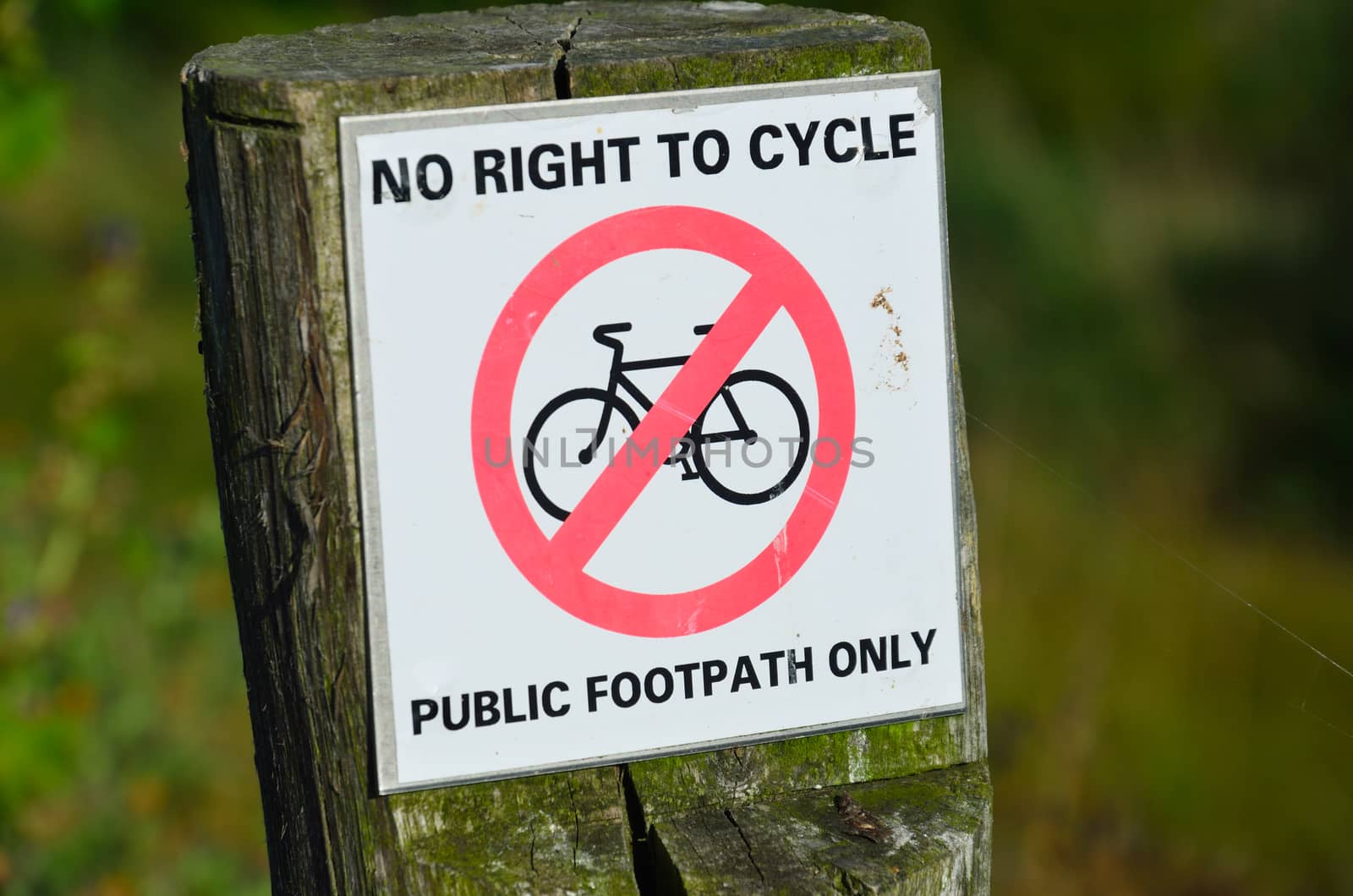 No right to cycle sign