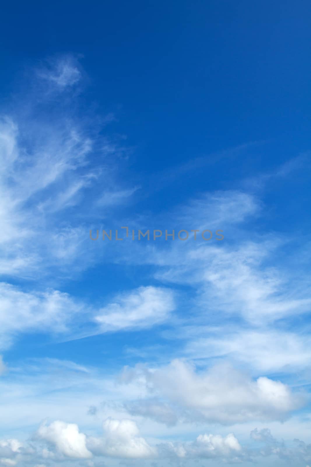 View white cloud with blue sky background