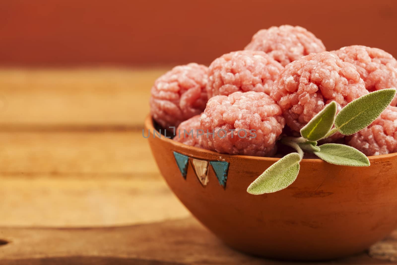 Raw meatballs by mariakomar