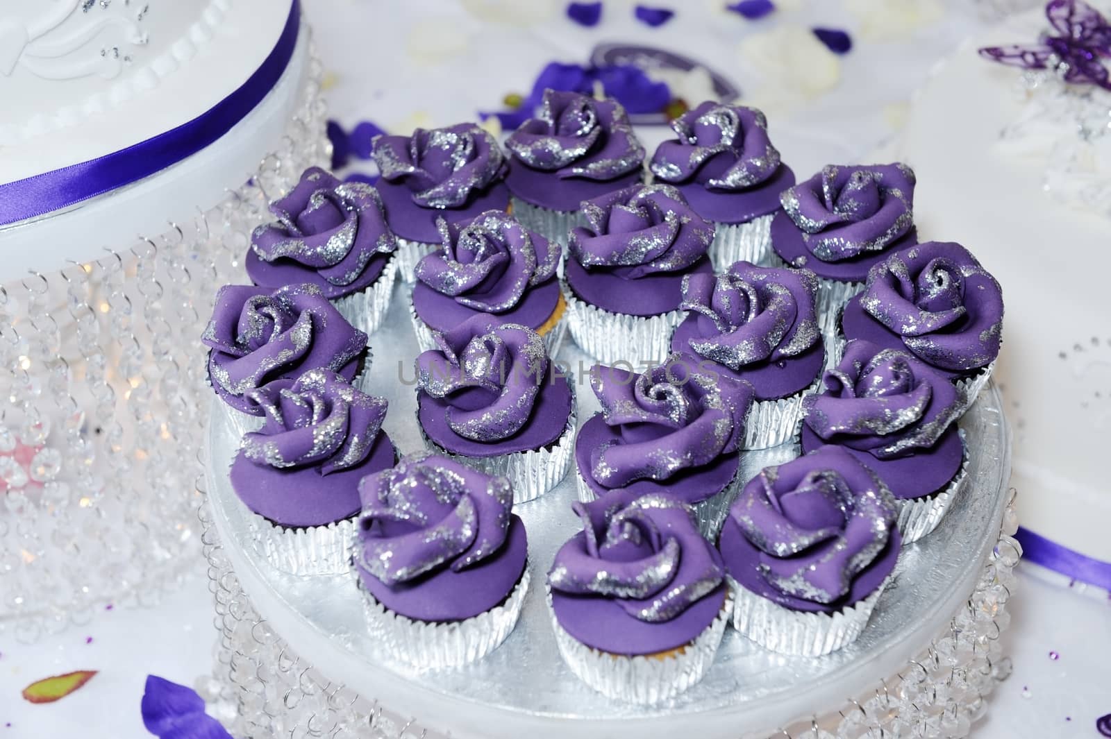 Wedding cup cakes by kmwphotography