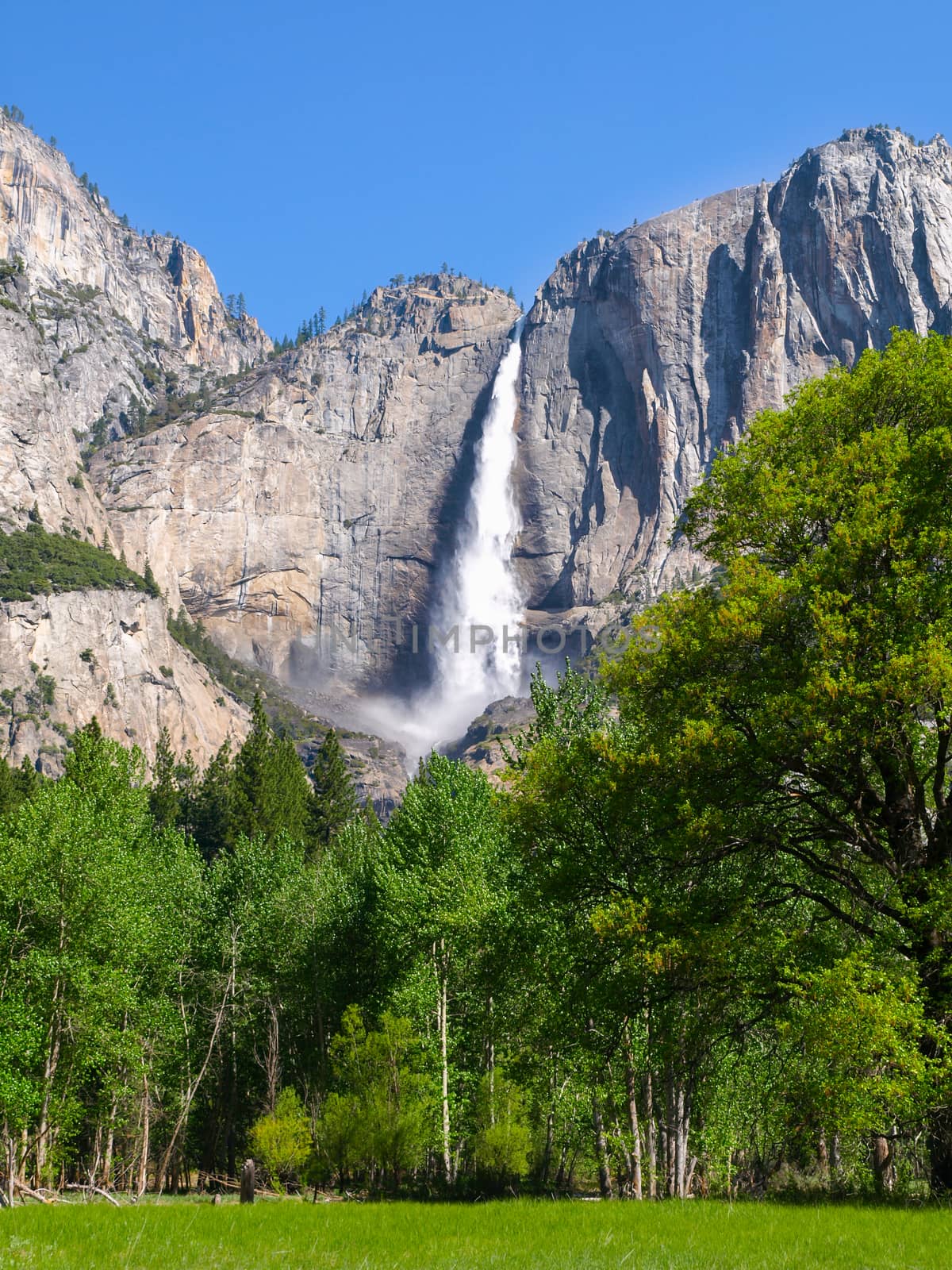Upper Yosemite Fall by pyty