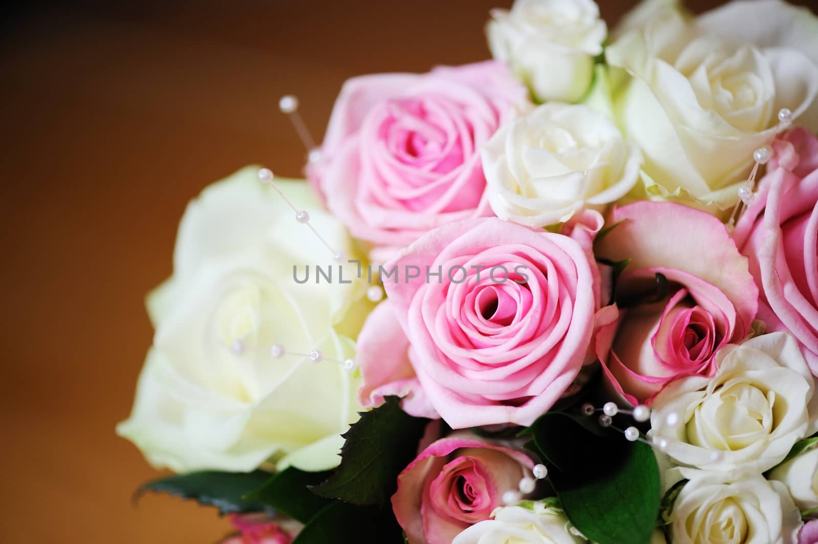 Brides pink and white roses detail