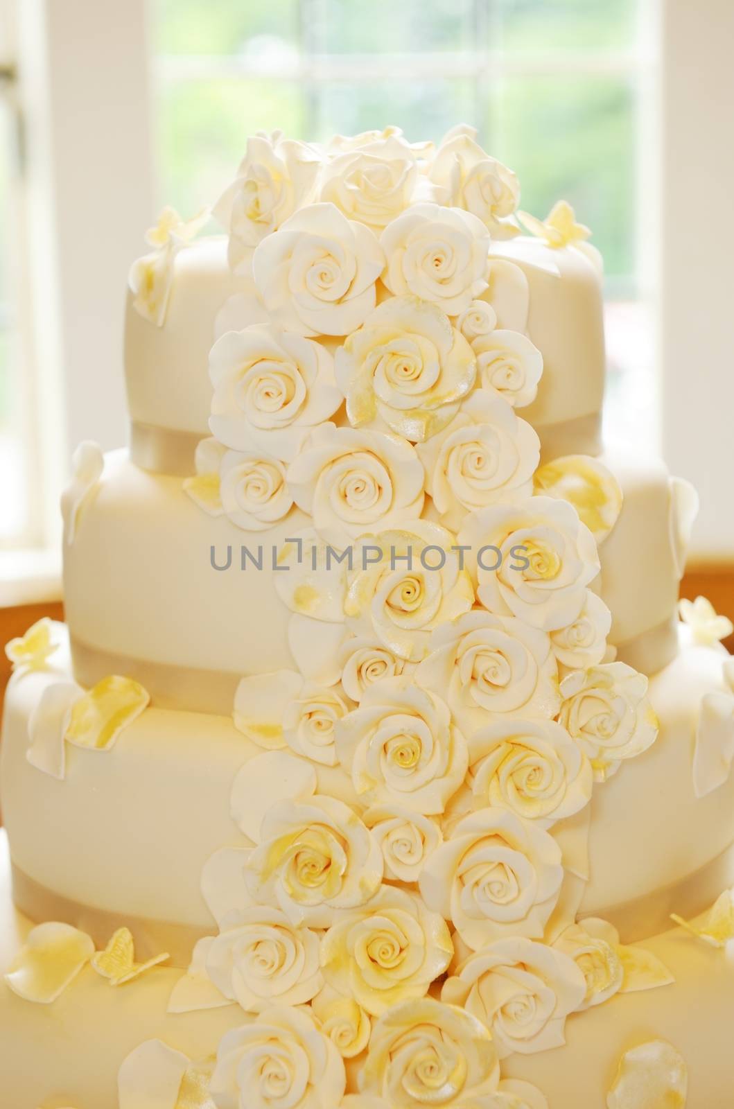 Wedding cake closeup flower details