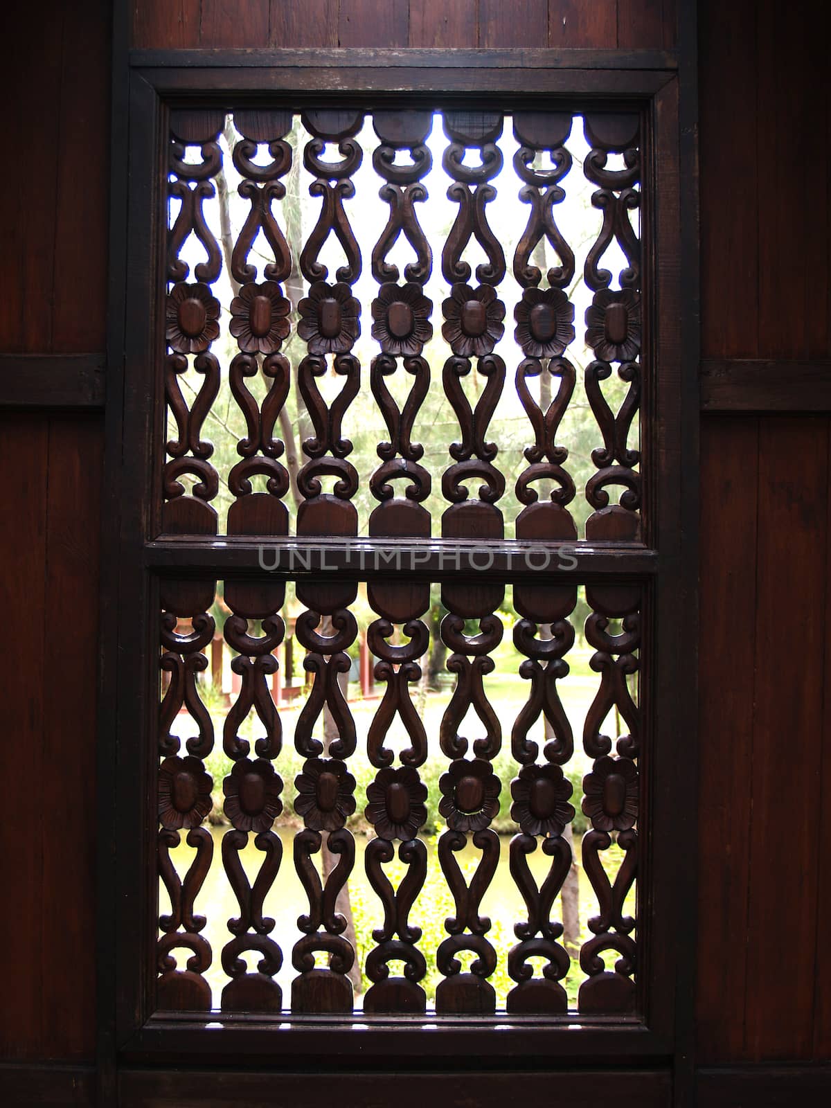 wood lath window