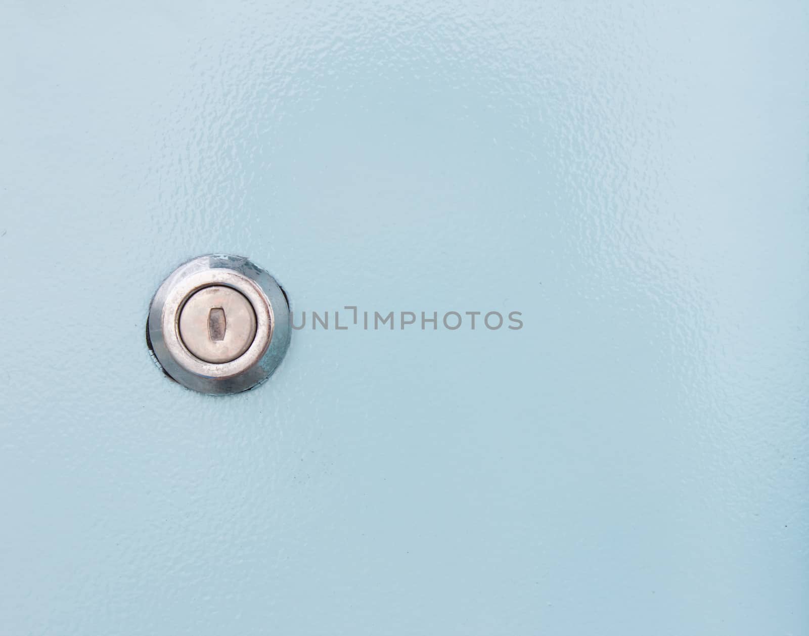 Key hole on blue steel by vitawin