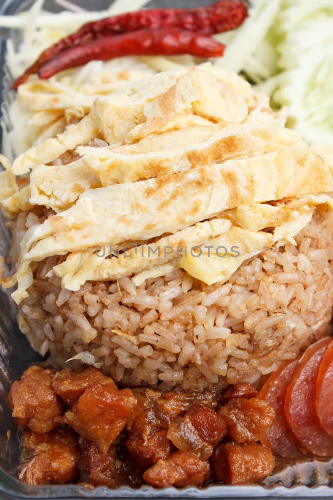 Mixed cooked rice with shrimp paste sauce by vitawin