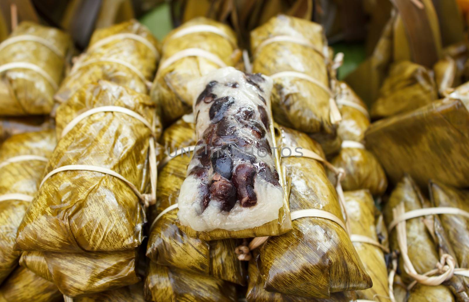 black bean with banana in Sticky Rice  by vitawin