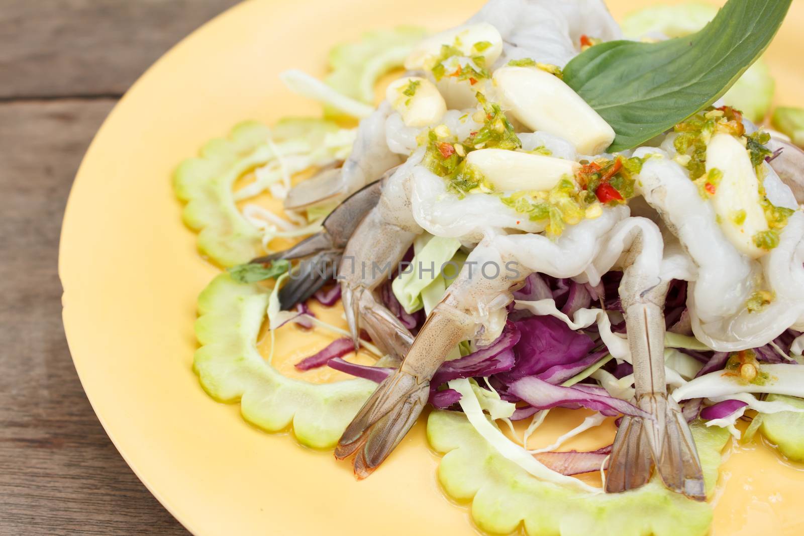 Fresh raw prawns in spicy sauce - Thai food