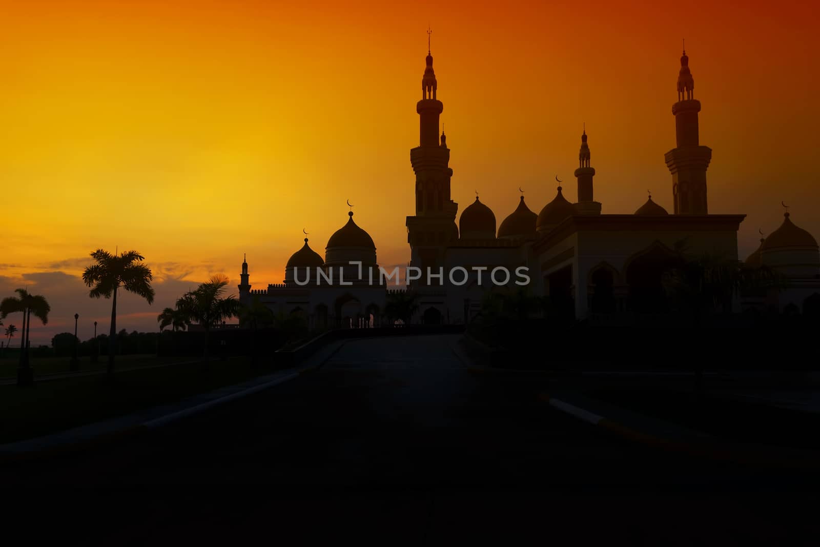 Sunset at the Grand Mosque in the Philippines