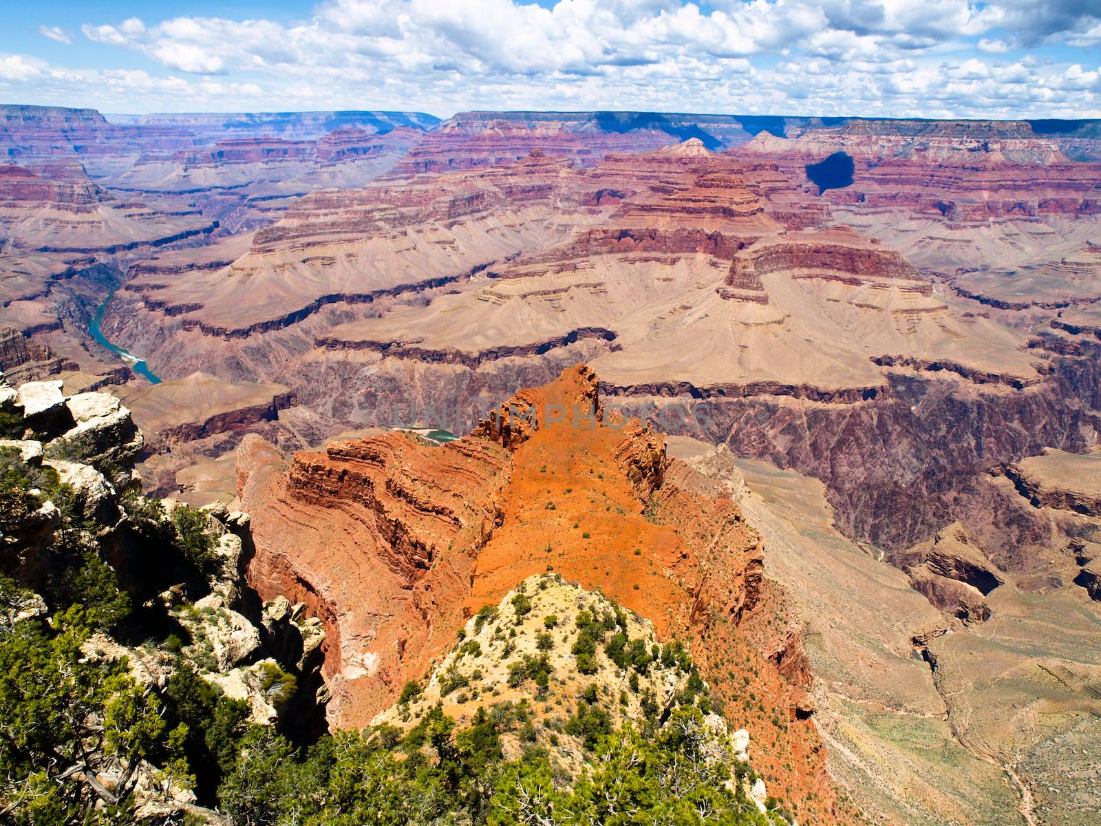 Red rocks of Grand Canyon by pyty