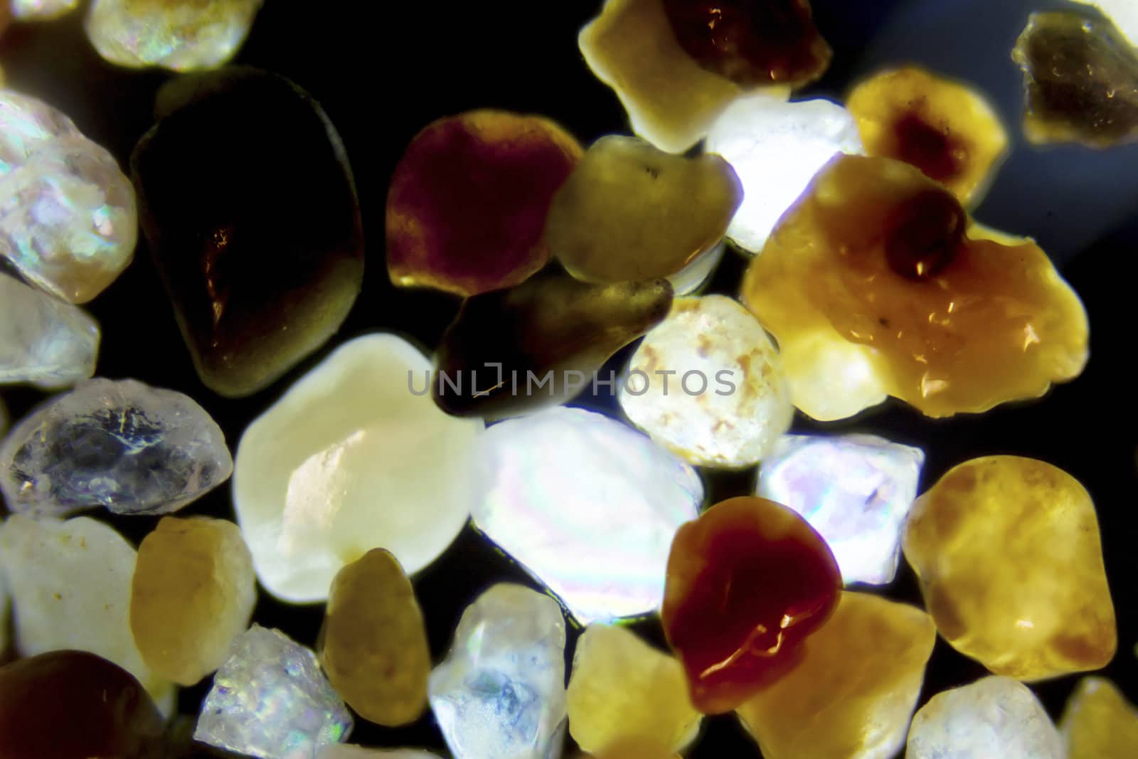 Micro photography of sand grains in polarized light