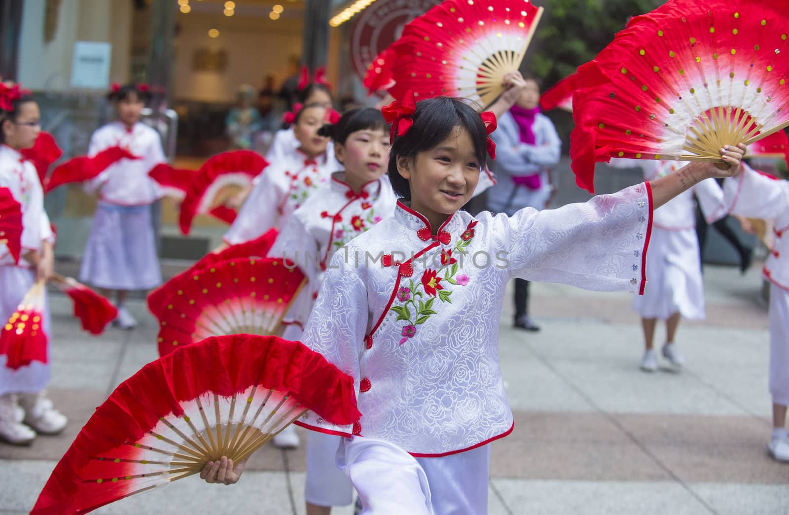 SAN FRANCISCO - FEB 15 : Unidentified dress up children performing during the Chinese New Year Parade in San Francisco , California on February 15 2014 , It is the largest Asian event in North America 