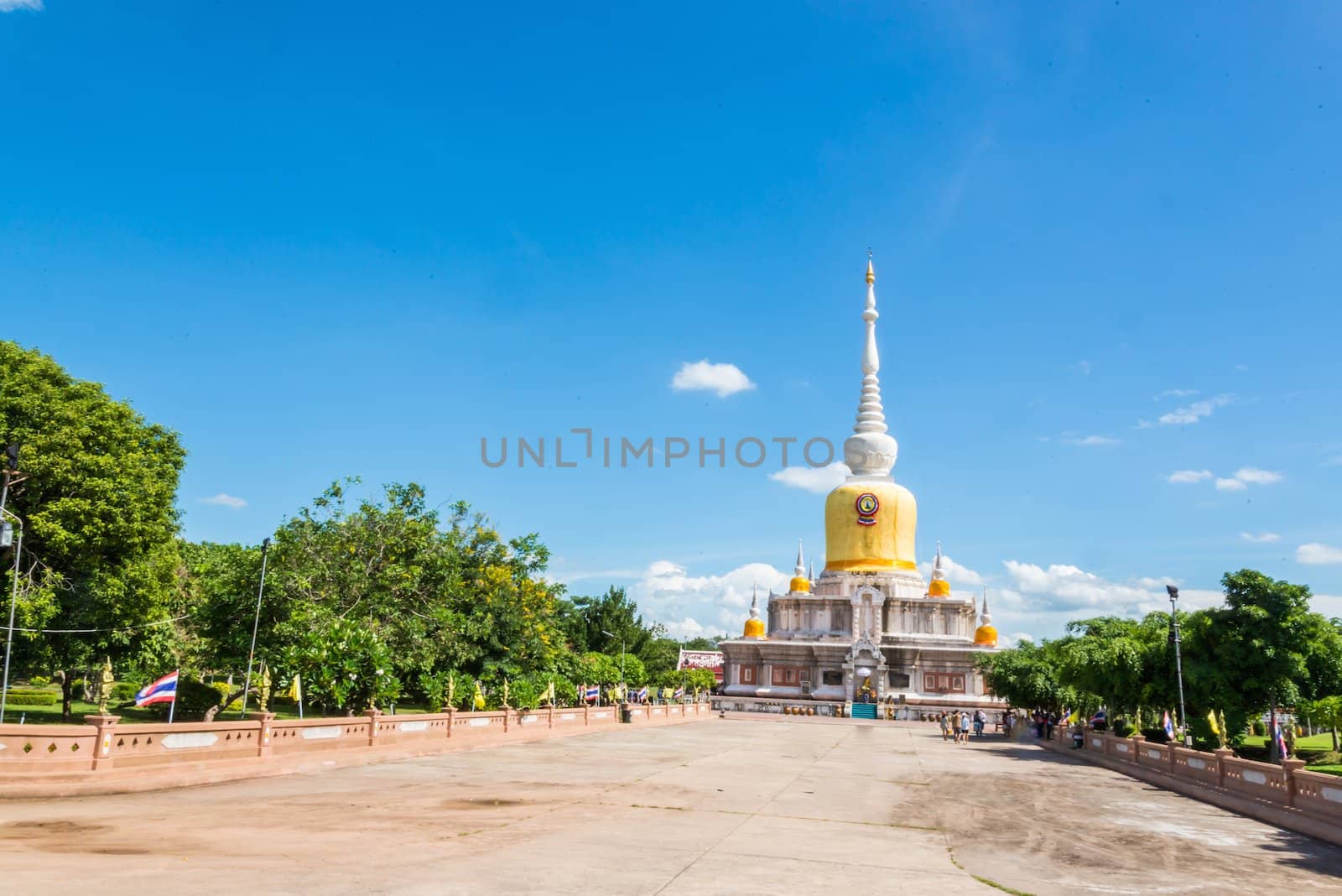 Buddha's relics in Thailand, Name is phra tard na dun