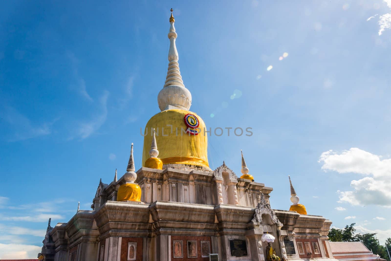 Buddha's relics in Thailand, Name is phra tard na dun