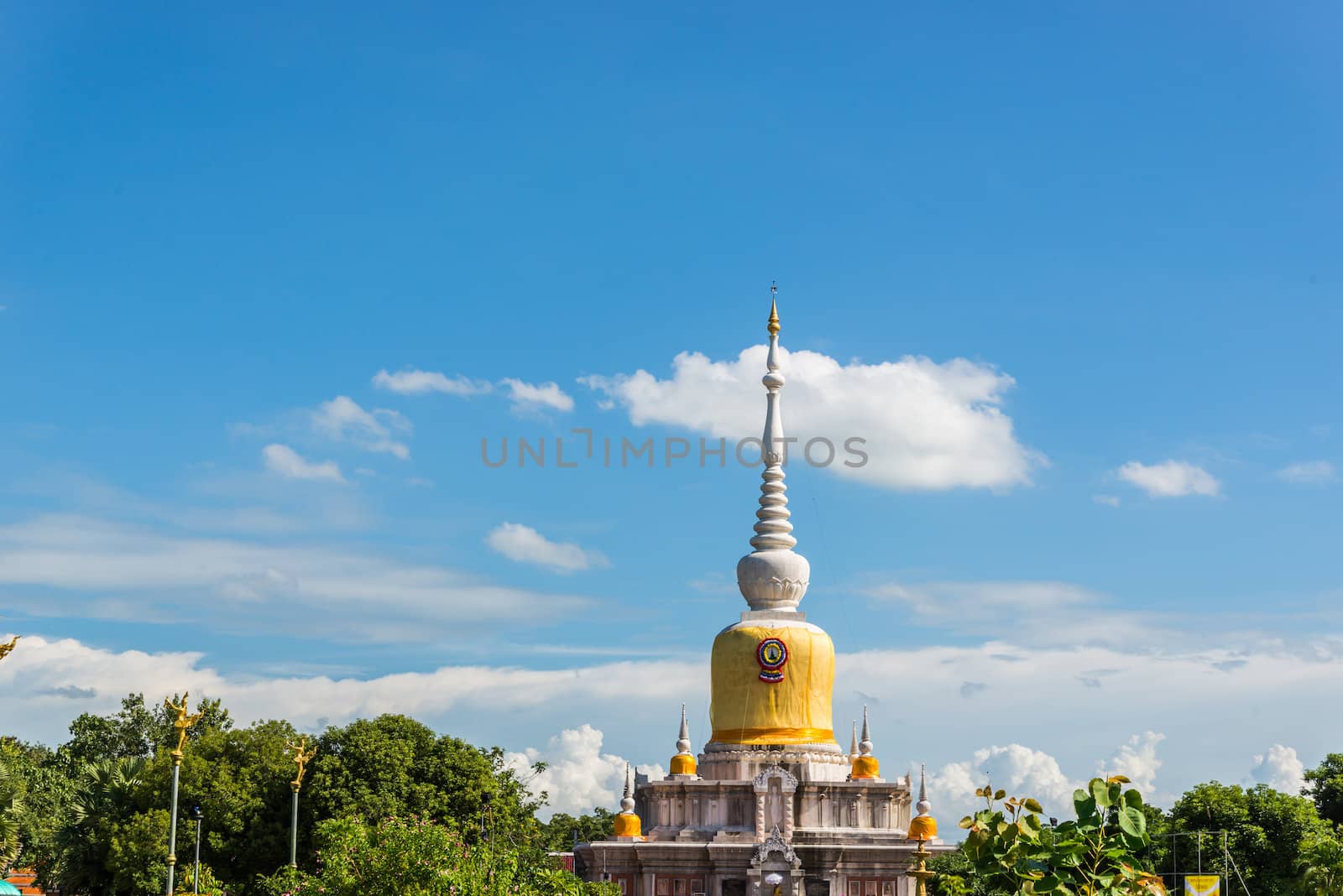 Buddha's relics in Thailand, Name is phra tard na dun by wmitrmatr