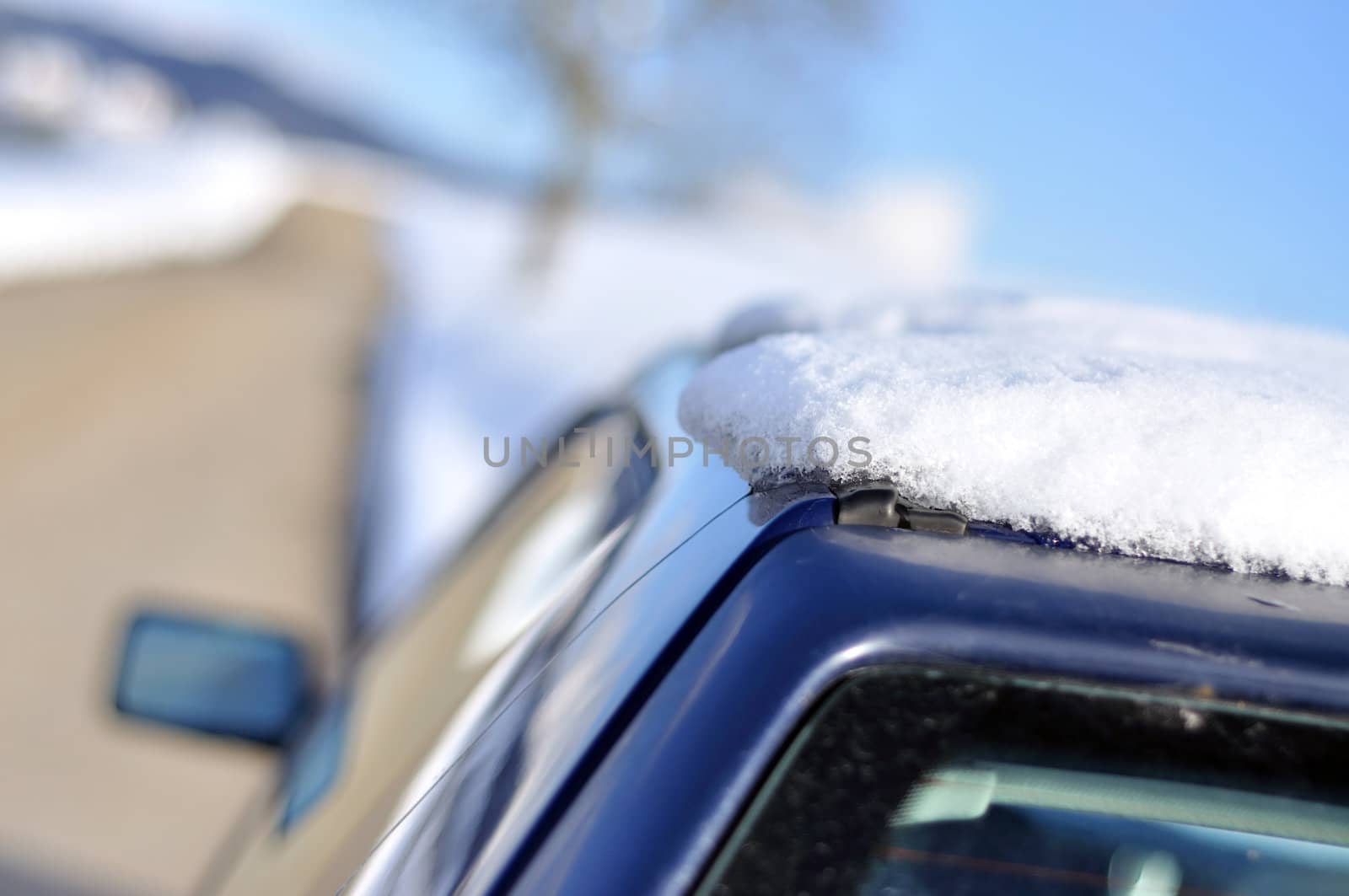 Snow on the car by Rainman