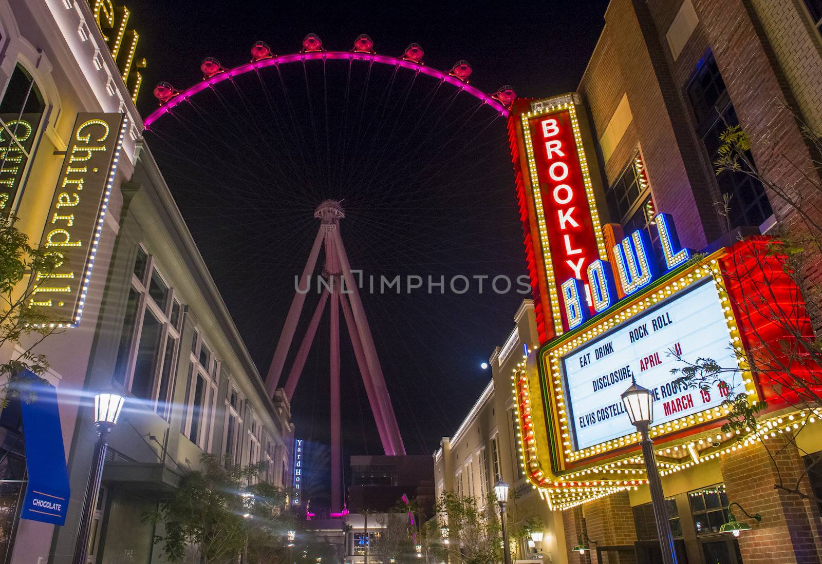 LAS VEGAS - MARCH 15 : The Linq, a dining and shopping district and High Roller at the center of the Las Vegas Strip on March 15 2014 , The High Roller is the world's largest observation wheel