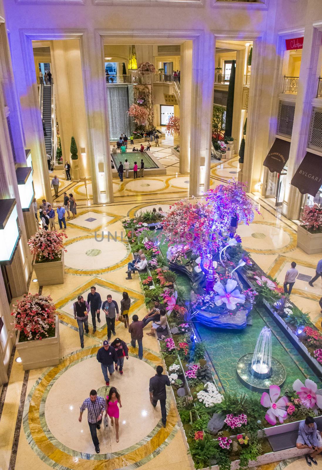 LAS VEGAS - MARCH 15 : The interior of the Venetian hotel & Casino in Las Vegas on March 15 , 2014. With more than 4000 suites it's one of the most famous hotels in the world.