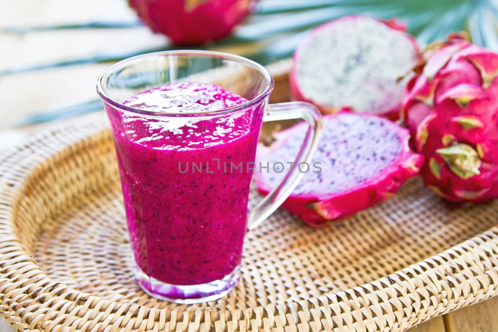 Purple Dragon fruit smoothie by fresh ingredient