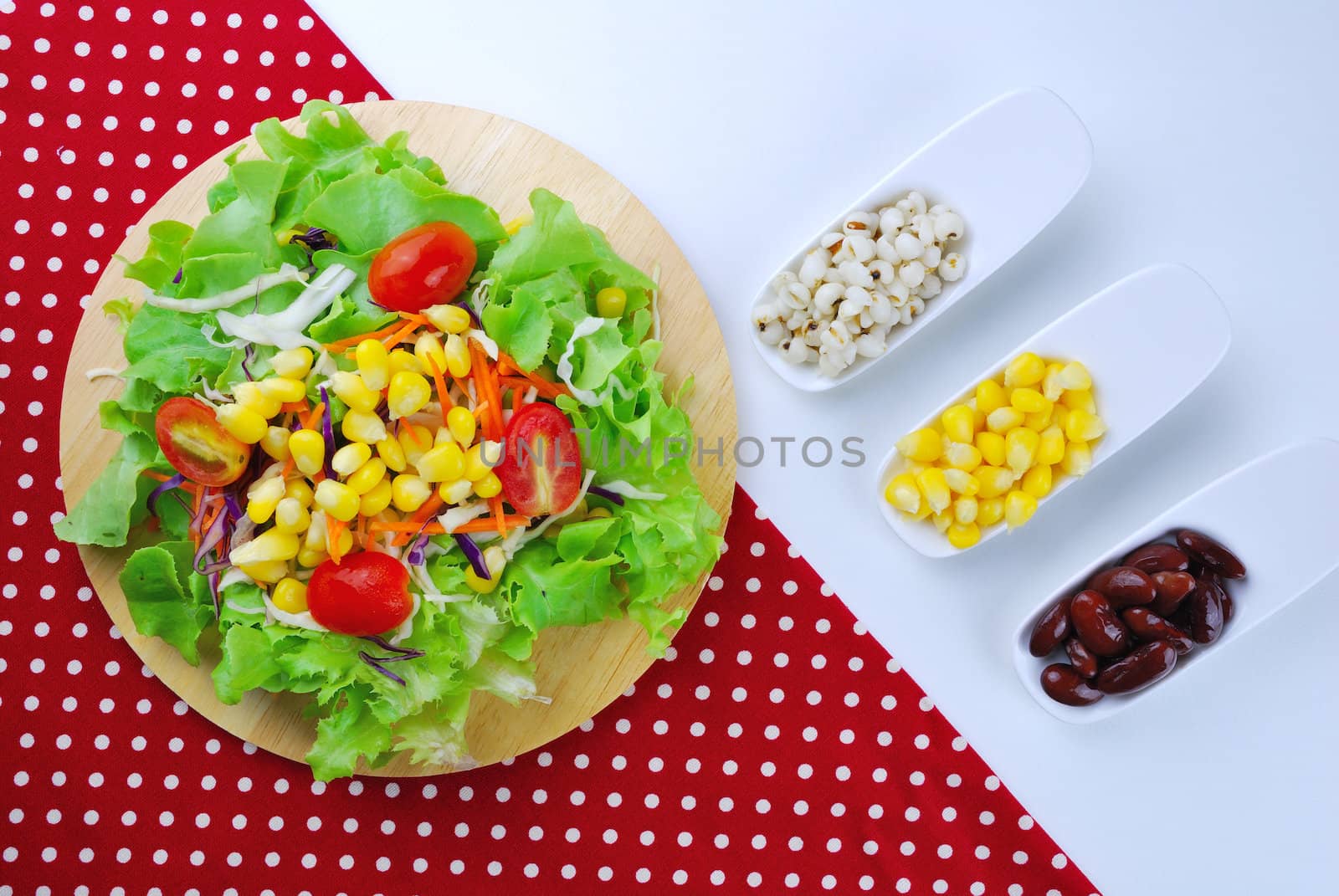 Fresh vegetable salad with corn,carrot,tomato,green oak,red oak,Red bean and millet