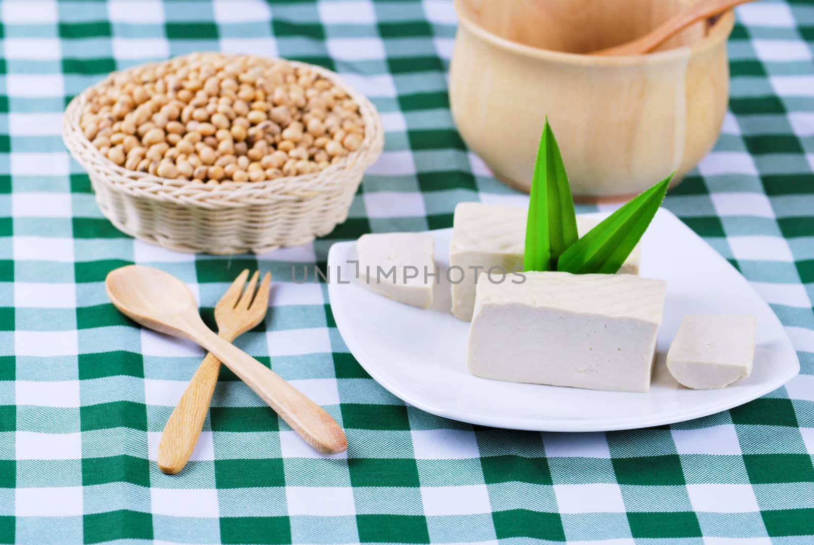 tofu and soy beans by teen00000