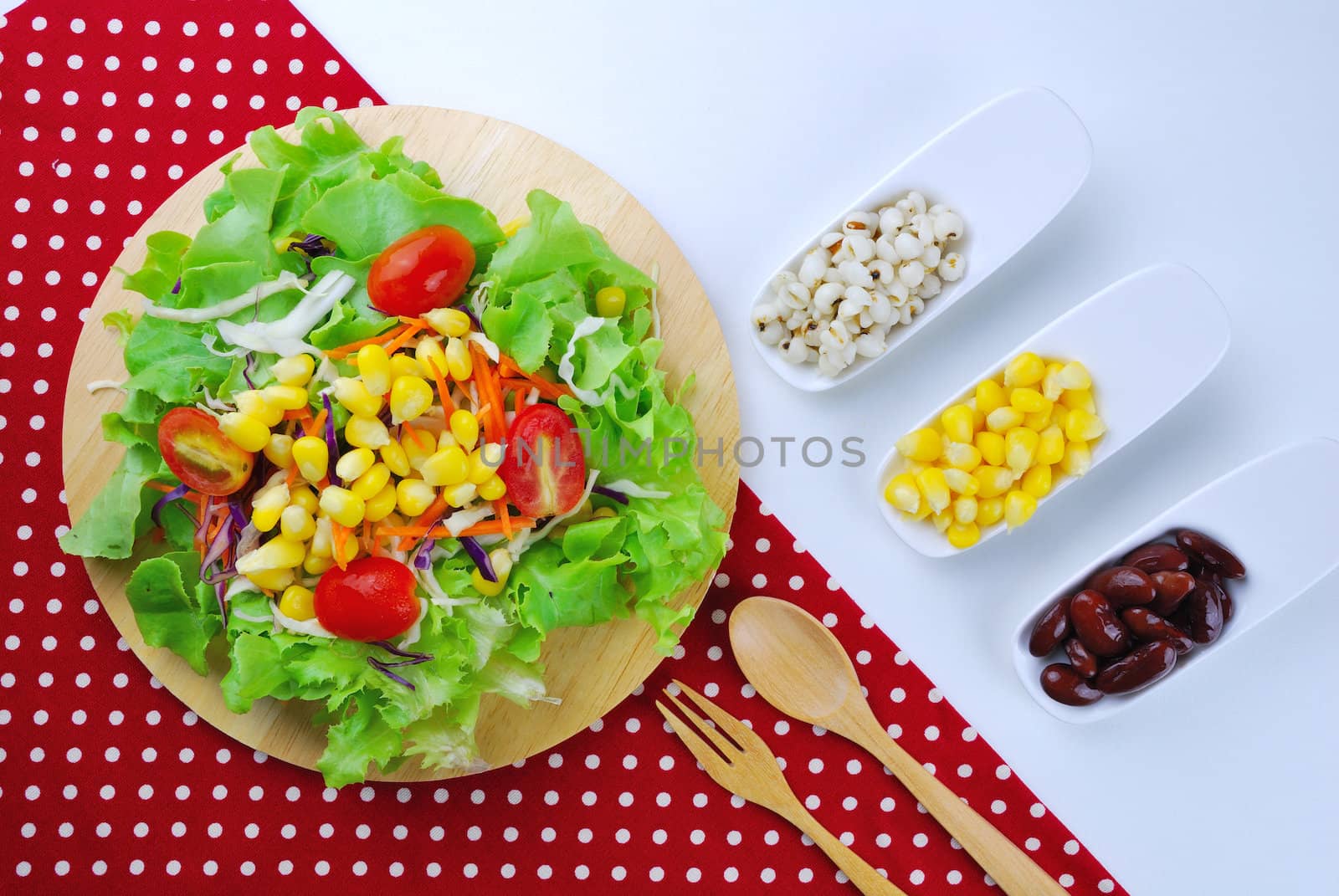 Fresh vegetable salad with corn,carrot,tomato,green oak,red oak, by teen00000