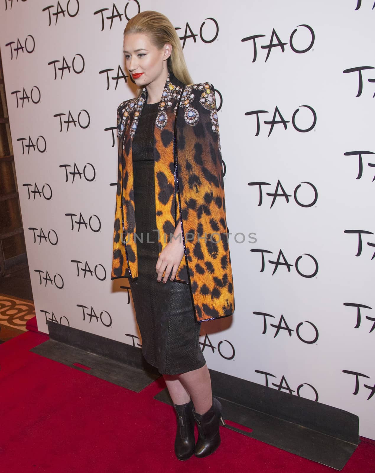 LAS VEGAS, NV - APRIL 05: Recording artist and model Iggy Azalea arrives at the Tao Nightclub at The Venetian Las Vegas on April 5, 2014 in Las Vegas, Nevada