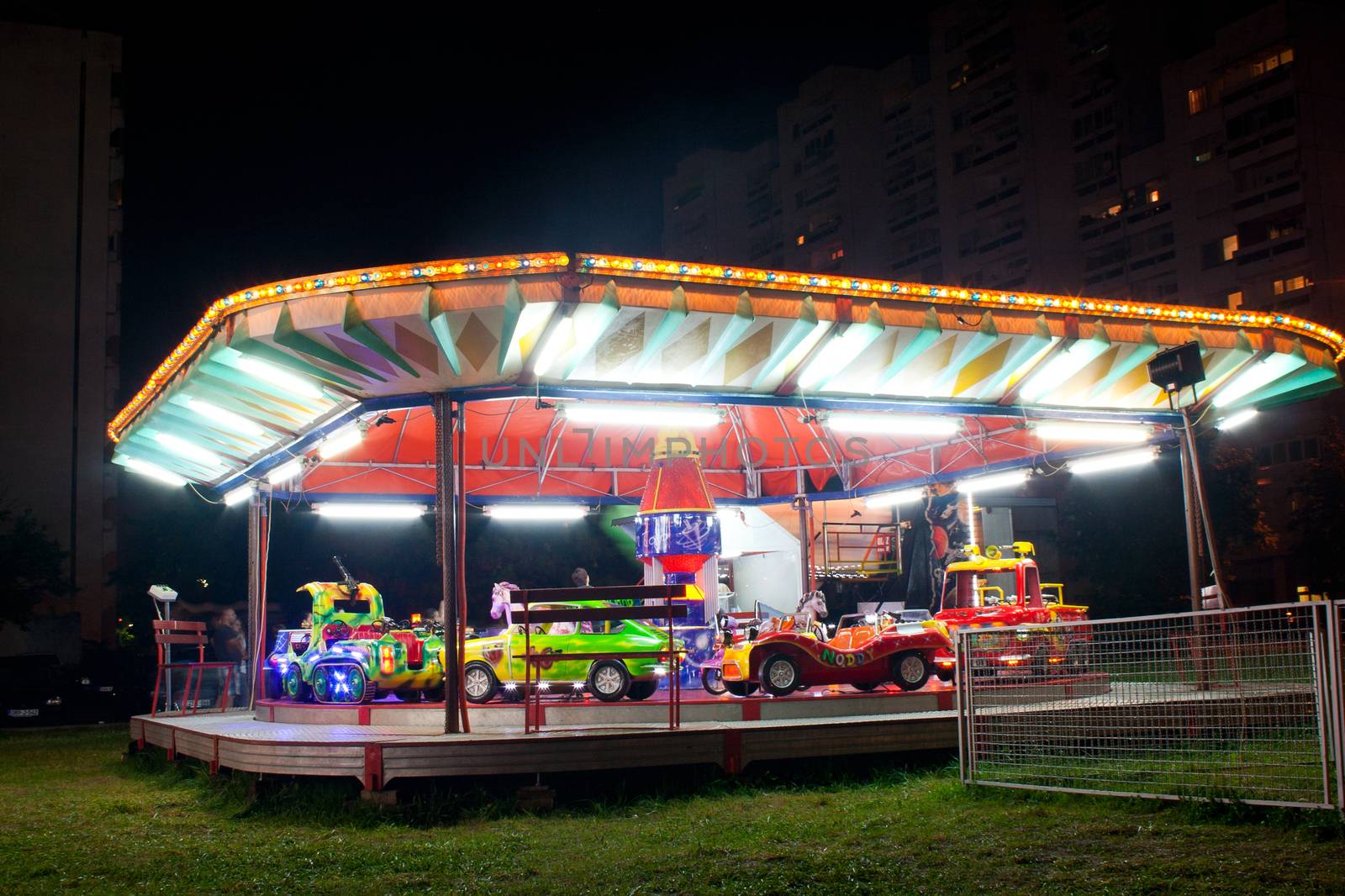 Luna park cars at night