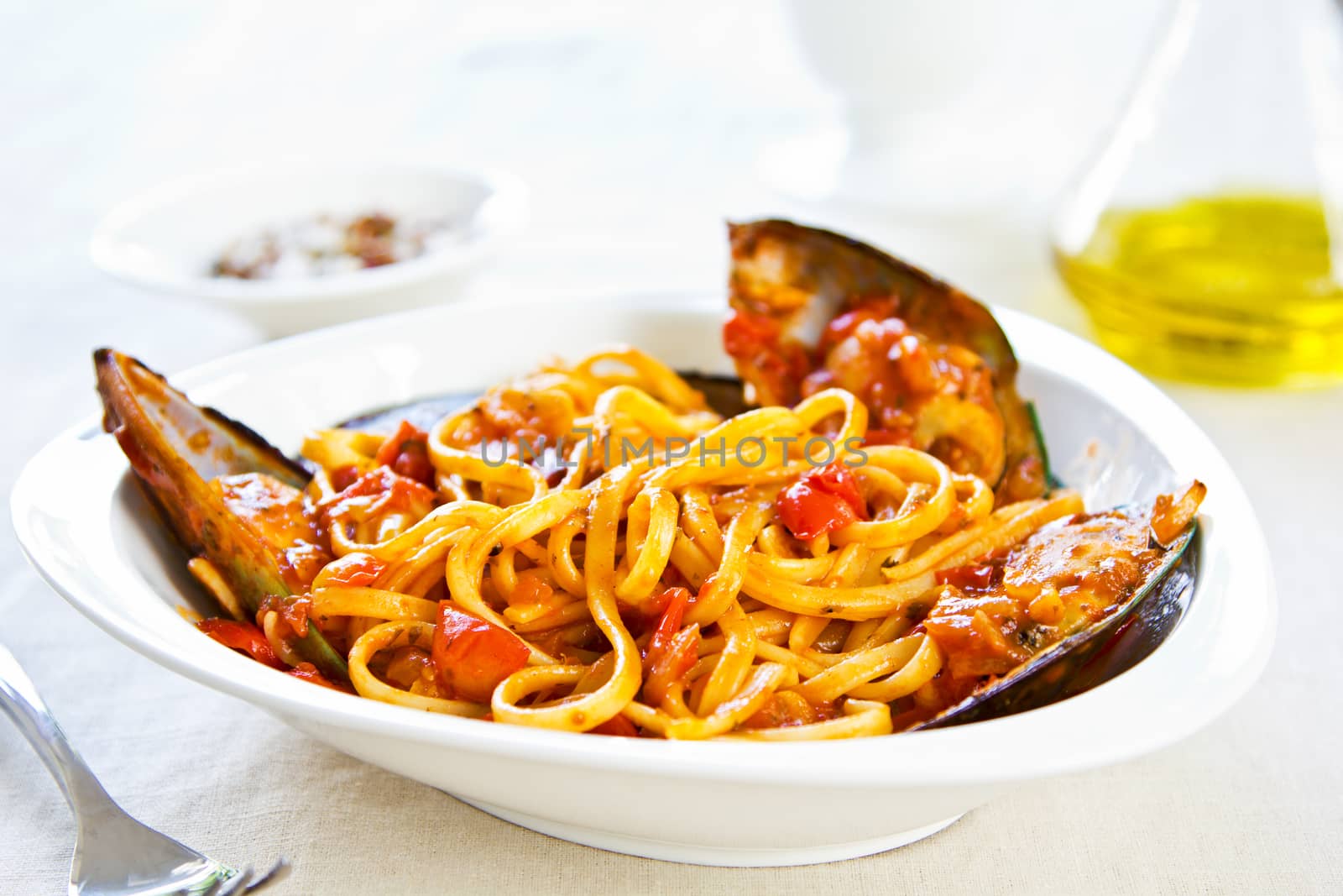 Fettucine with Mussel in tomato sauce