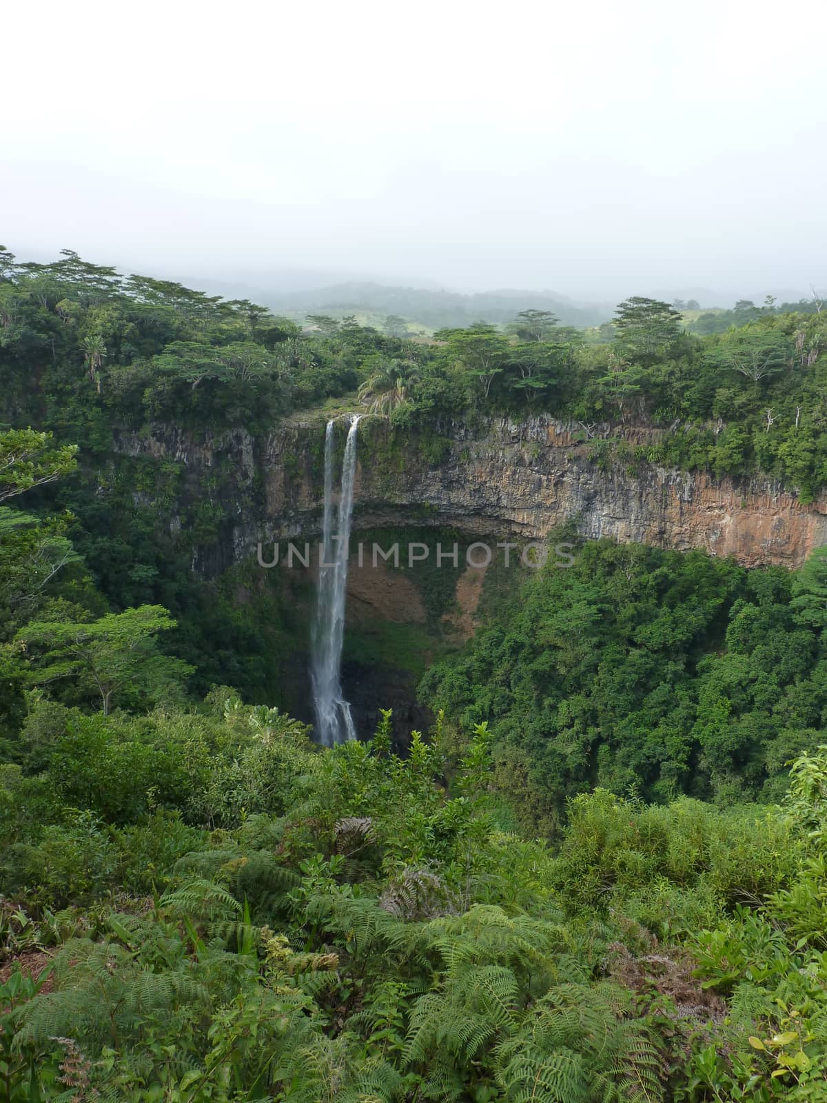 Chamarel Falls by nicousnake