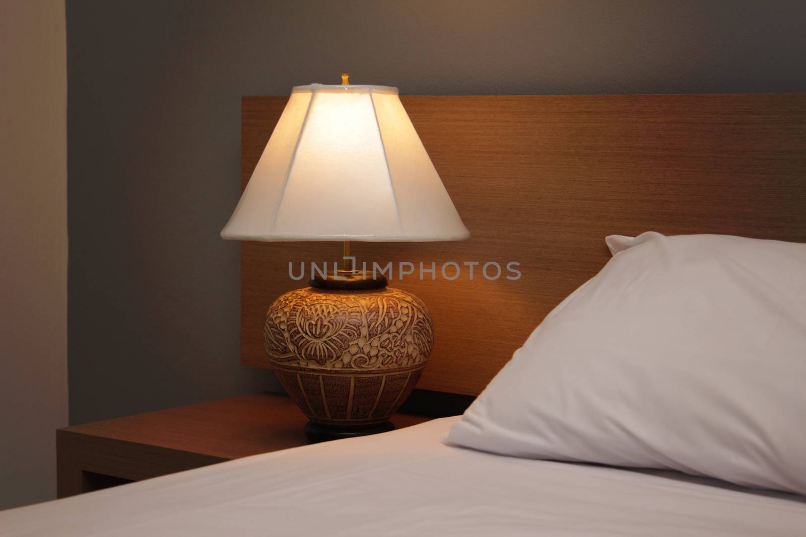 Desk Lamp with Bed by foto76