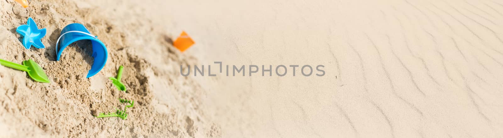 Sandcastle banner by NeydtStock