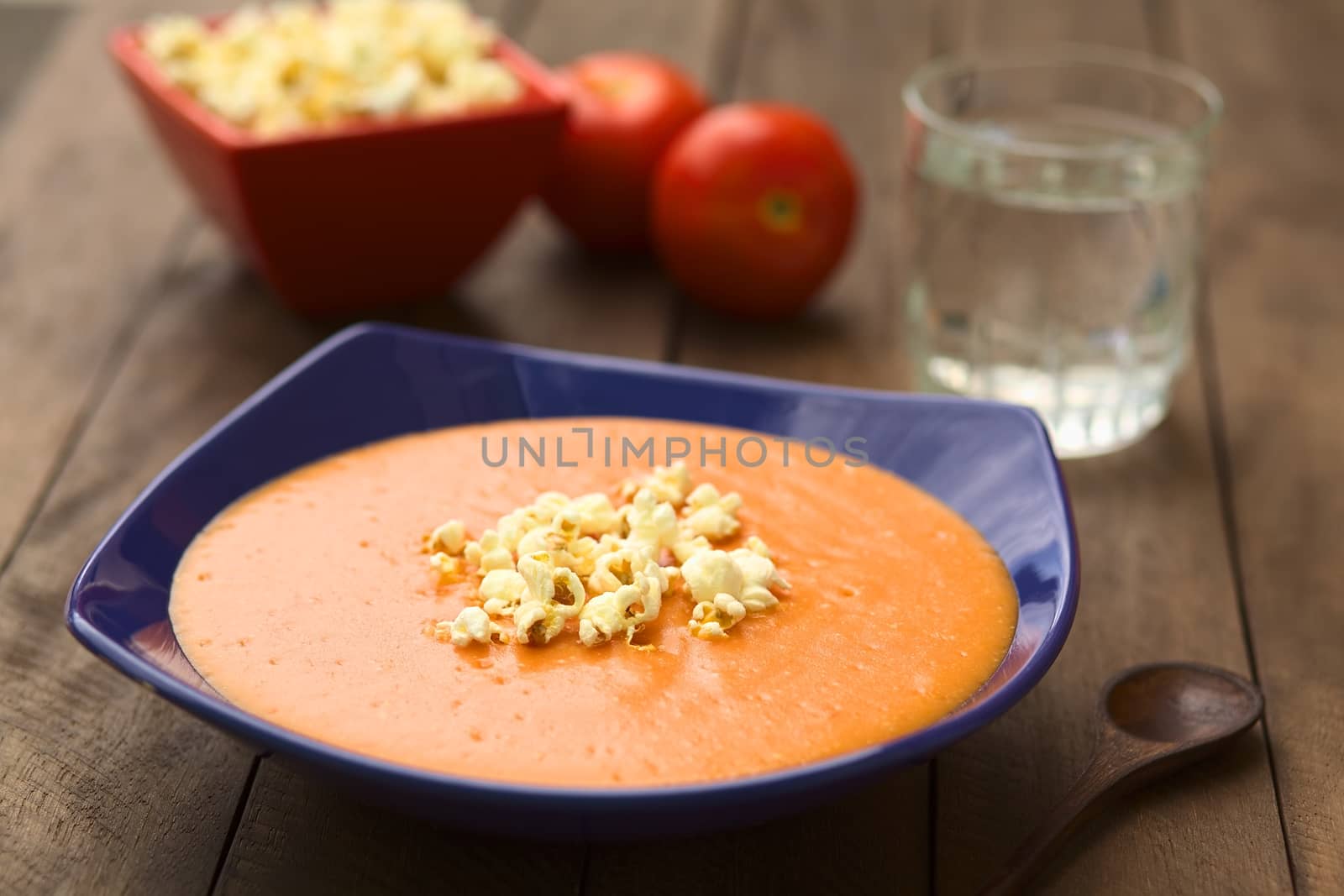 Ecuadorian Tomato and Potato Cream Soup with Popcorn by ildi