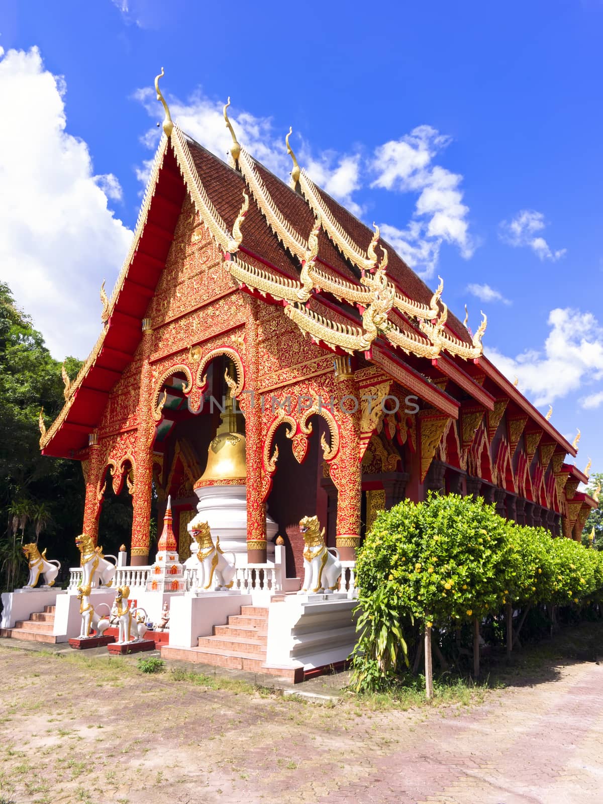 Wat Chiang Yuen - Chiang Rai, Temple in Northern Thailand.