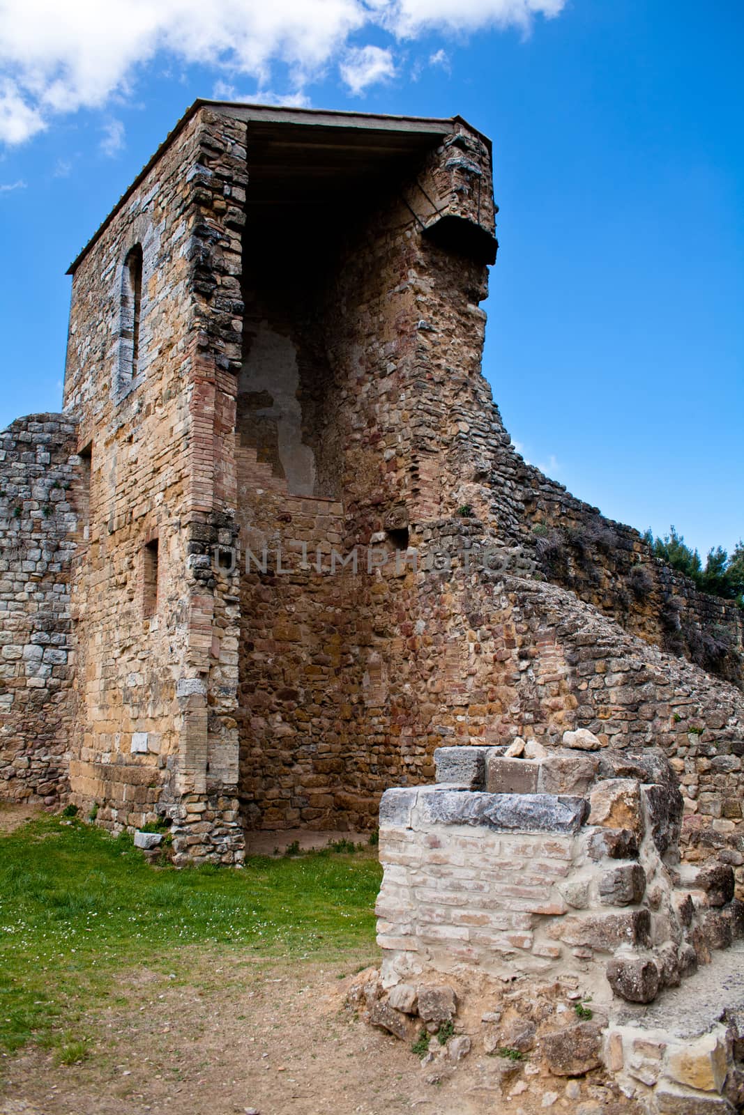 An old medieval ruins in San Quirico d'Orcia
