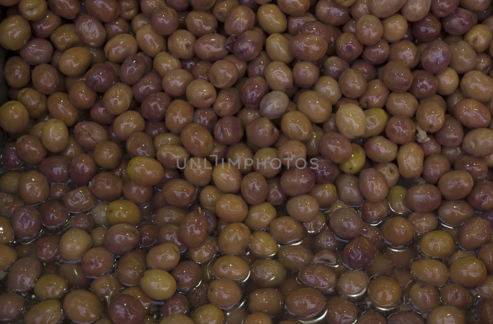 Olives by photosil
