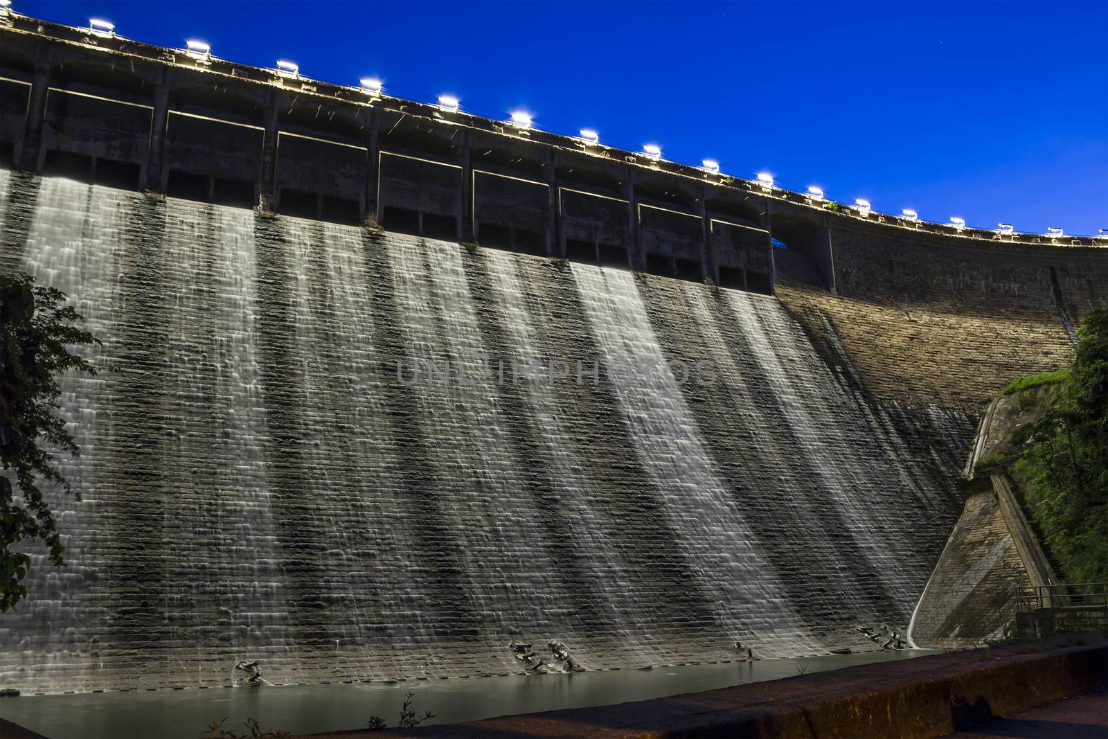 Dam at night