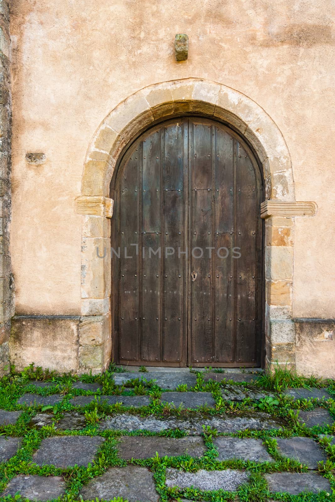 Nice antique door in a rural house  by imagsan