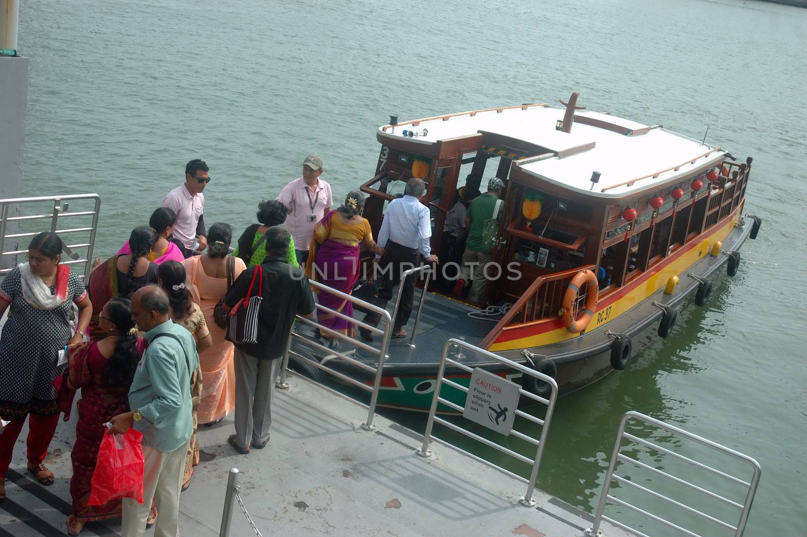 Tourist boat by bluemarine