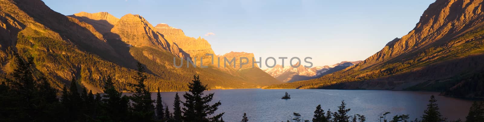 Lake in Glacier National Park by benkrut