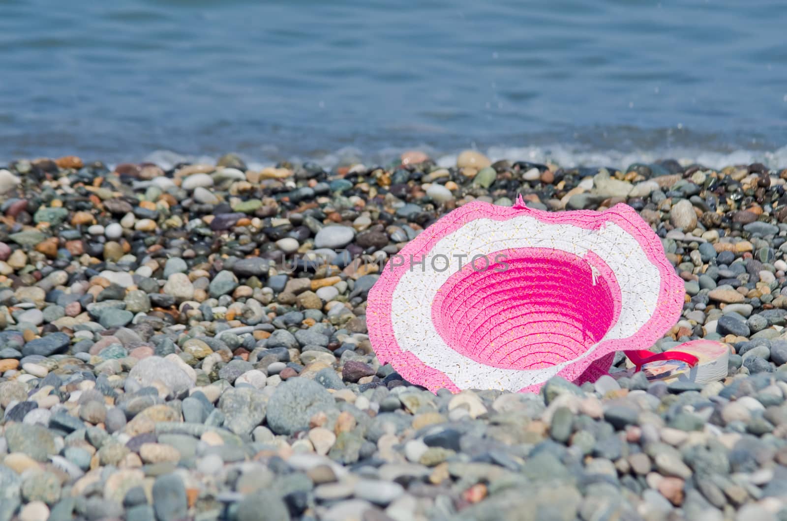 beach hat by vrvalerian